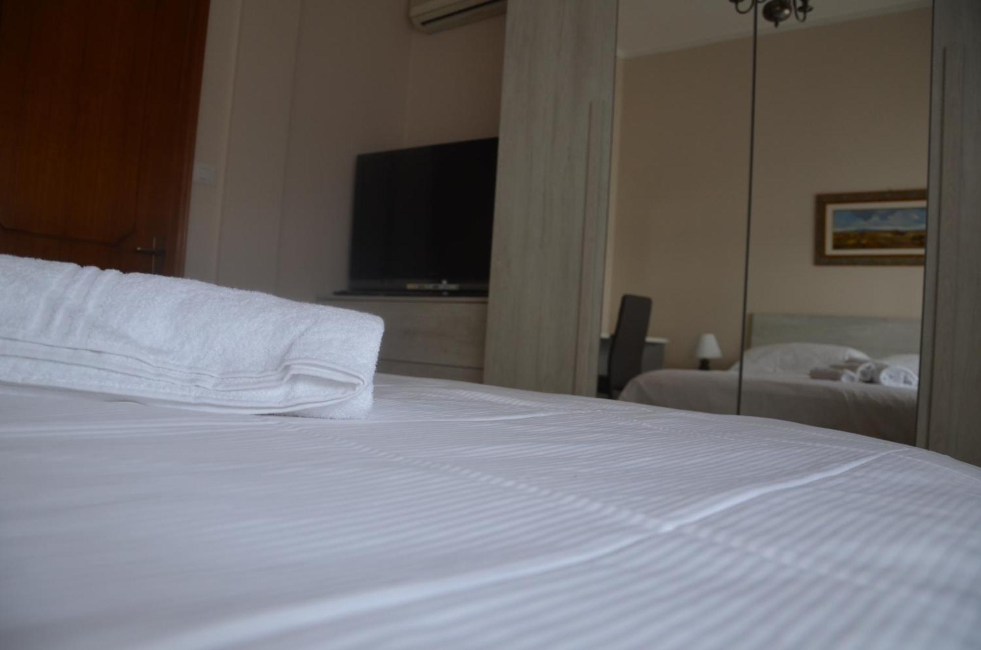 Fantastic Sardinia Residenza Le Terrazze Sassari Casa G Pischedda Attico Vista Mare Hotel Eksteriør billede